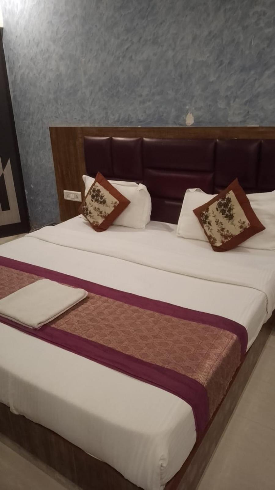 Hotel Infinity International Near Igi Airport 新德里 外观 照片